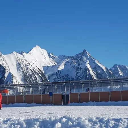 Ferienhaus, * Ширке