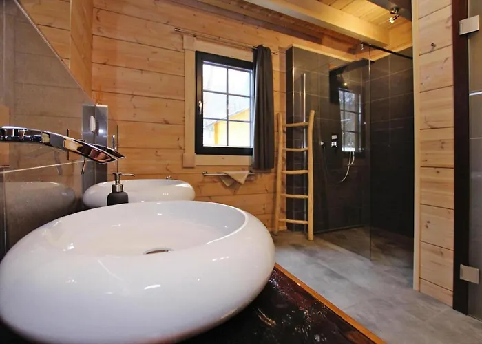 Semesterbostad Ferienhaus, *